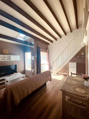T2 mezzanine avec loggia vue montagne au Port de Saint-Cyprien